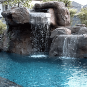 Kameni bazen sa vodopadom